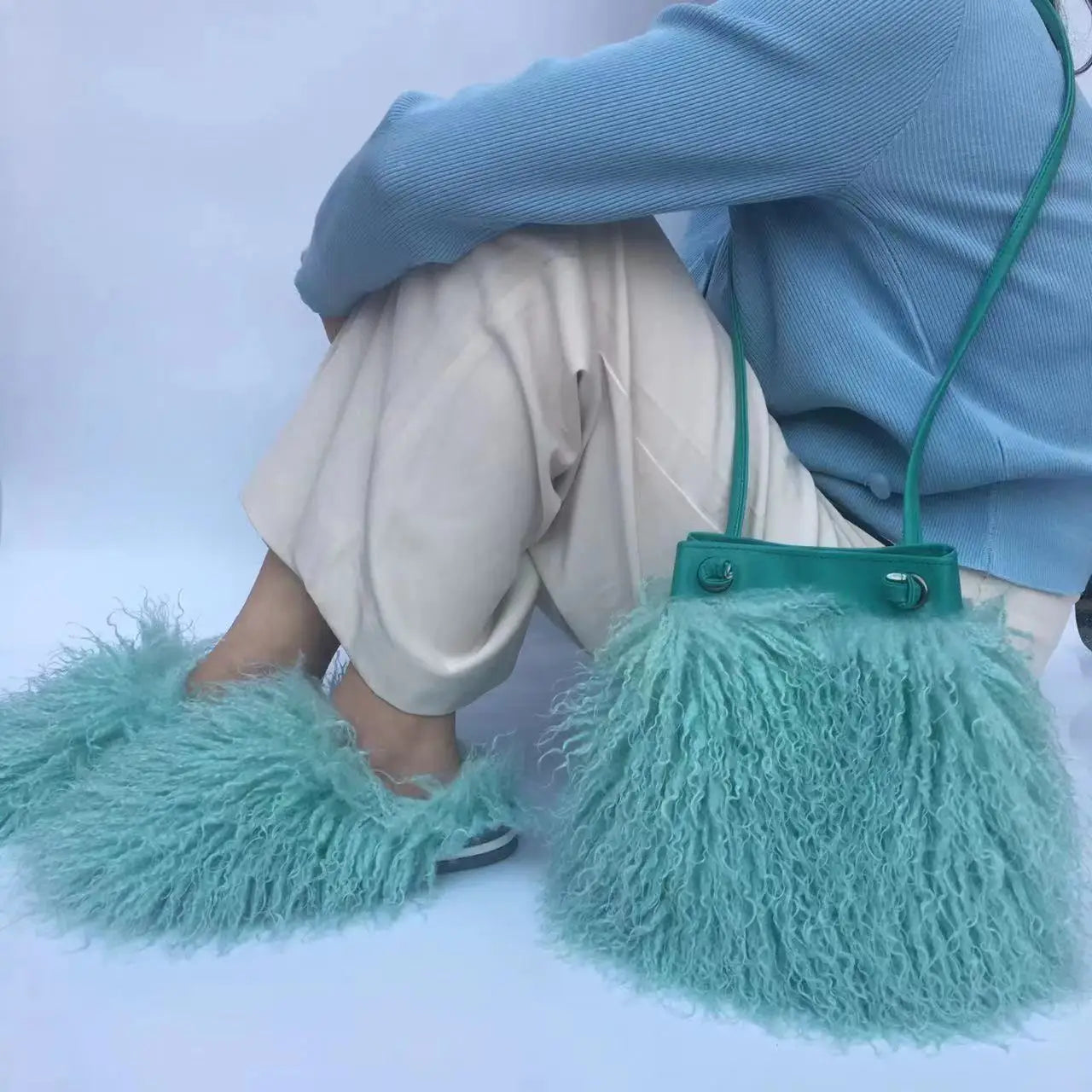 Fluffy Slipper & Bag Set