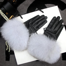 Load image into Gallery viewer, Leather X Fox Fur Touchscreen Glove
