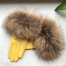 Load image into Gallery viewer, Leather X Fox Fur Touchscreen Glove
