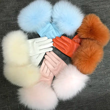 Load image into Gallery viewer, Leather X Fox Fur Touchscreen Glove
