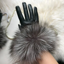 Load image into Gallery viewer, Leather X Fox Fur Touchscreen Glove
