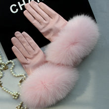 Load image into Gallery viewer, Leather X Fox Fur Touchscreen Glove
