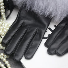 Load image into Gallery viewer, Leather X Fox Fur Touchscreen Glove
