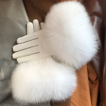 Load image into Gallery viewer, Leather X Fox Fur Touchscreen Glove
